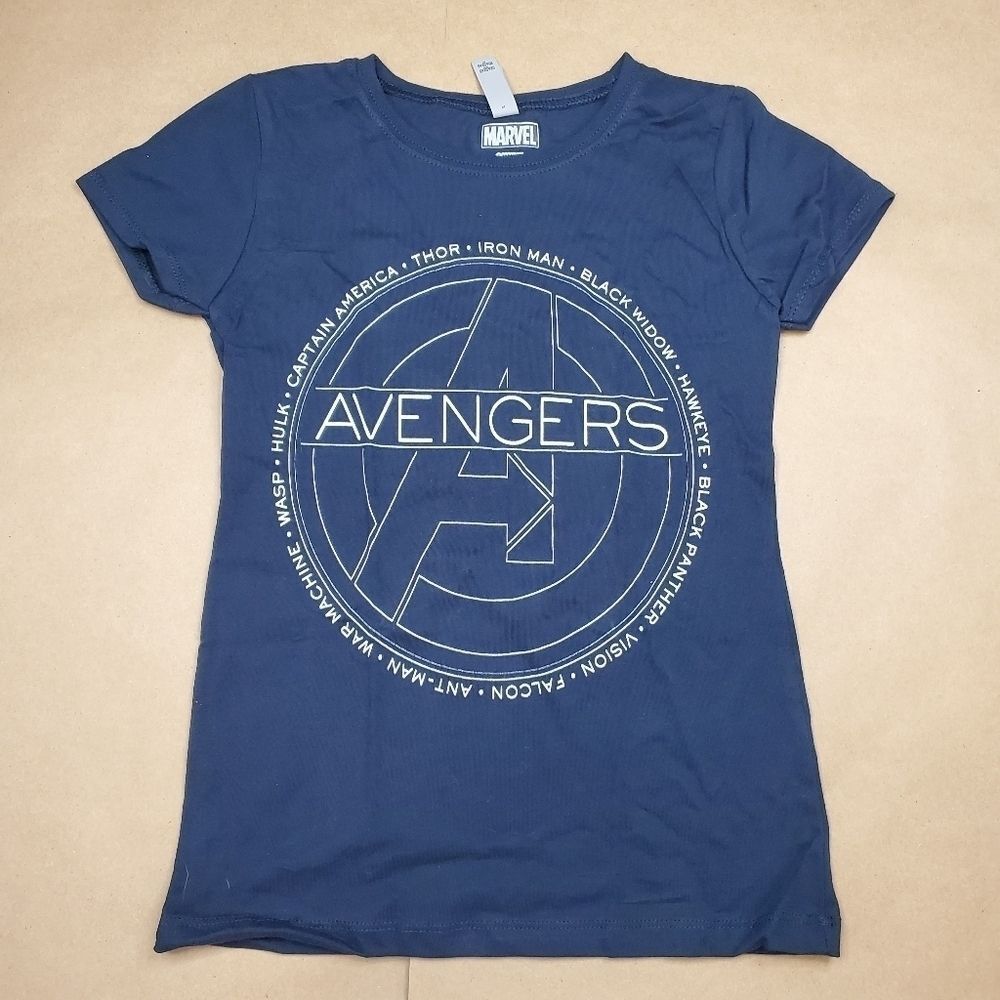 MARVEL Avangers Logo w/ Names Dark Navy Large